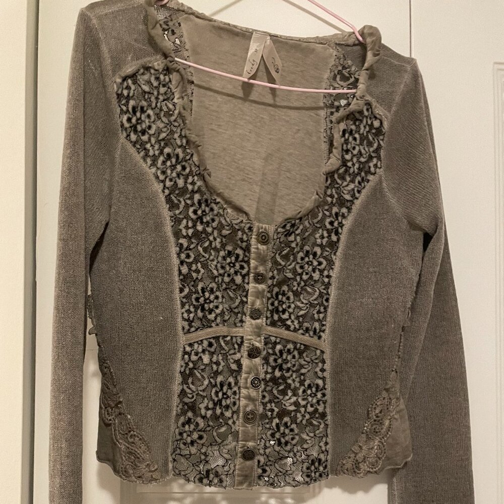 TREDY CROPPED TOP